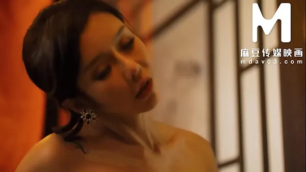 Gostosa Asiática Fode Seu Pau Inchado Agressivamente, Esvazia Seus Testículos Hoje à Noite!